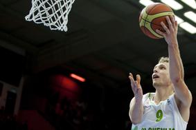 Cedevita visoko ugnala Crveno zvezdo, od Slovencev napredovala Blažič in Dončič
