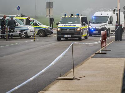 Policijski specialci na ulicah Ljubljane: zapornike preselili v Dobrunje