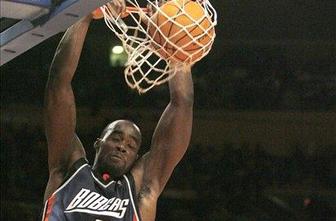 Emeka Okafor ostaja pri Charlotte