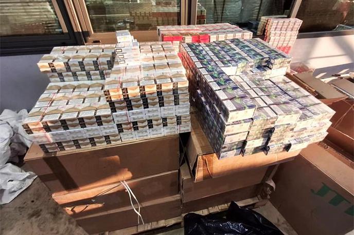 hrvaška cigareti | Na mejnem prehodu Batina odkrili več kot 408 tisoč tihotapljenih cigaret različnih blagovnih znamk. | Foto Carinska uprava Hrvaška