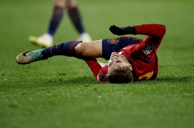 Na srečanju v Valladolidu si je koleno poškodoval Gavi. | Foto: Reuters