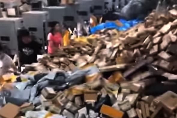Ste dobili zmečkan paket? Ta videoposnetek pokaže, zakaj.