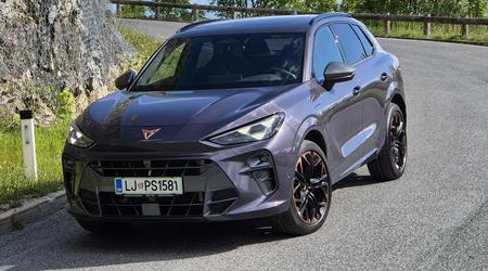 Rjovel je skozi dolino in tak SUV imamo zagotovo radi #foto