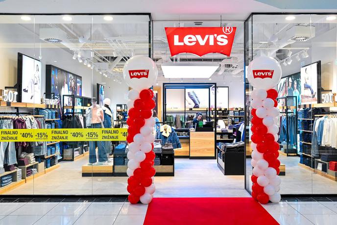 Odprla se je nova, še večja prodajalna Levi’s v Cityparku