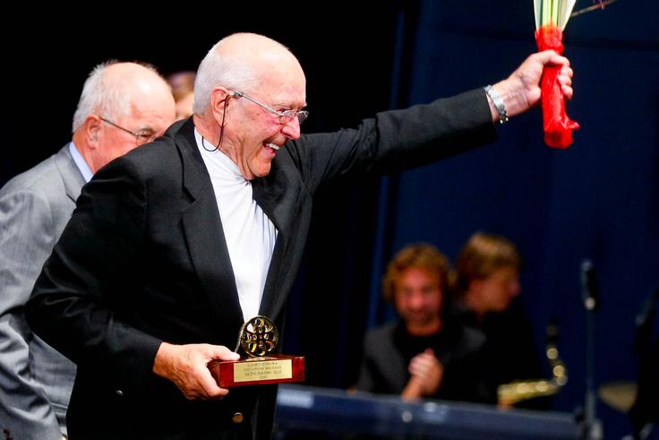 Ljubo Struna ob prejemu Badjurove nagrade leta 2011 | Foto: STA