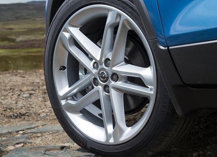 Opel je napovedal še svoj tretji crossover. Novi grandland X se bo pridružil že dobro znani mokki X in novemu crosslandu X, ki bo spadal v mokkin dimenzijski razred. | Foto: Opel