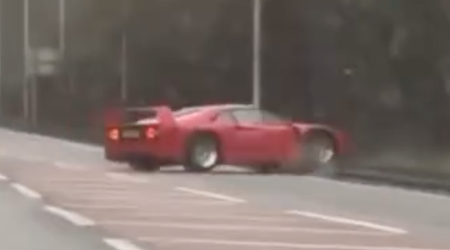 Nesrečni trenutek, ko je razbil dragoceni ferrari F40 #video