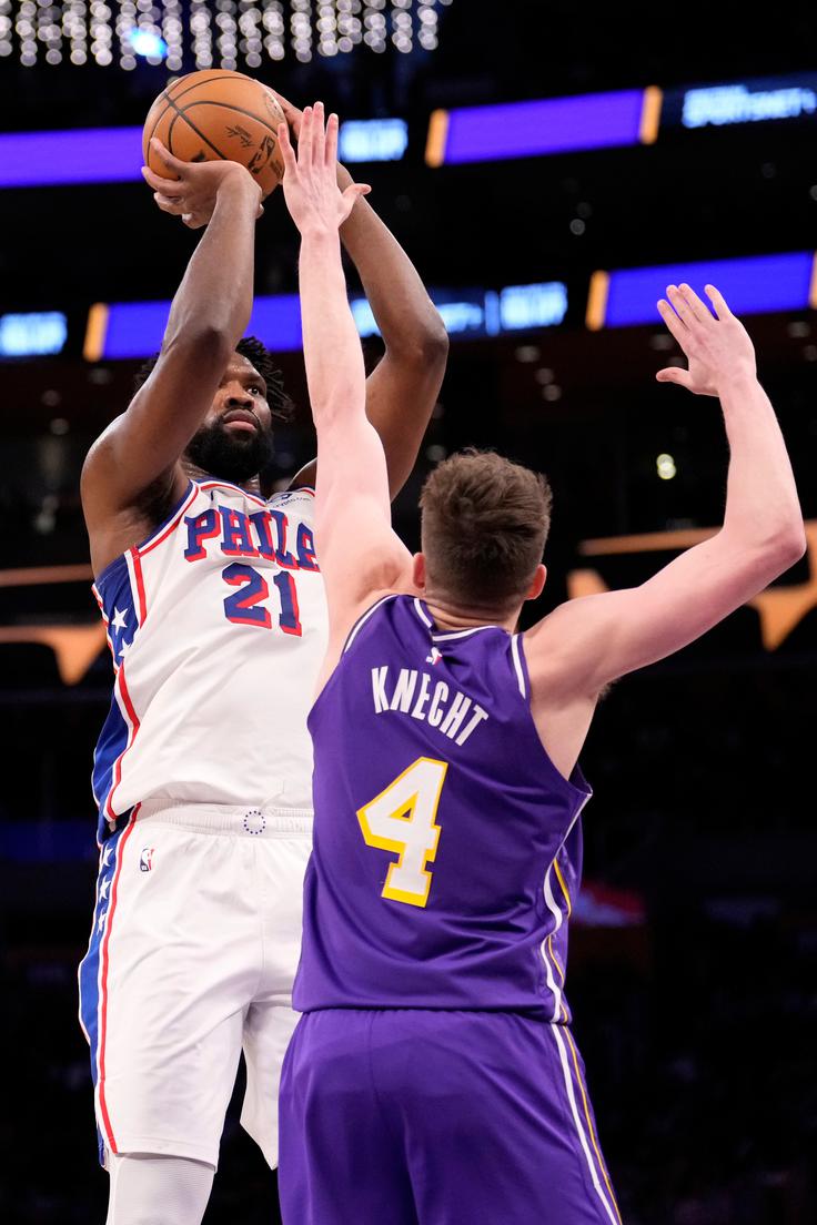 Joel Embiid je tako kot Austin Reaves srečanje končal pri 35 točkah. | Foto: Guliverimage