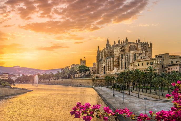 Počitnice 2026: na Majorko z letalom vsak dan