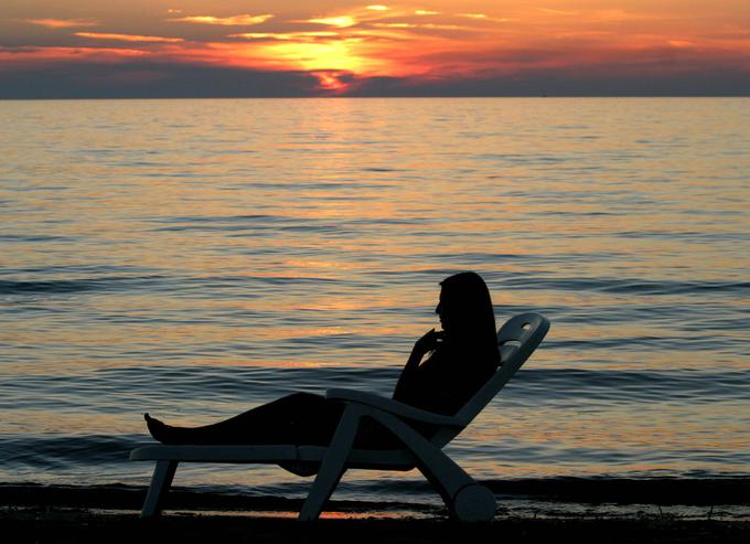 Albanska obala meri 476 kilometrov, oblivata pa jo Jadransko in Jonsko morje. | Foto: Reuters