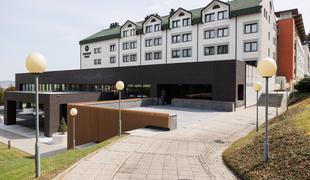 Kaos v mariborskem hotelu: najemnik odšel brez besed, izginila spletna stran, lastnik in zaposleni v šoku