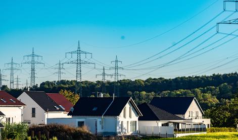 Kako znižati stroške elektrike tudi pozimi?
