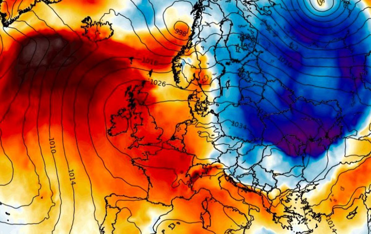 Grafika vreme | Velika hladna zračna masa se je spustila proti jugu. Glede na izračune meteoroloških modelov še pred nekaj dnevi se je usmerila nekoliko bolj proti vzhodu. Slovenija bo ravno na njenem robu. To pomeni, da bo ohladitev ob koncu šolskih počitnic manj izrazita. | Foto wxcharts