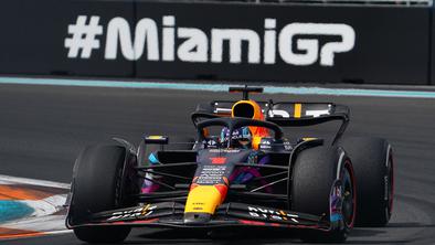 Max Verstappen zamuja na dirko, a ima najlepši razlog