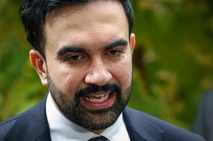 Zohran Mamdani | Mamdani obljublja znižanje stroškov življenja v enem najdražjih mest na svetu z zamrznitvijo najemnin, zastonj avtobusnimi prevozi in diskontnimi špecerijami za revnejše, kar bi financiral z višjimi davki za najbogatejše. | Foto Reuters