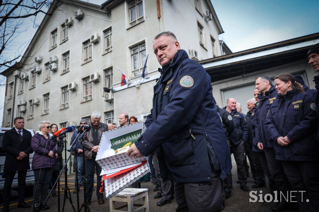 Protest pravosodnih policistov na Povšetovi