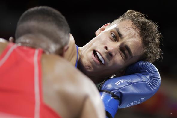 Maroški boksar se je spozabil: posnemal ugriz Mika Tysona #video
