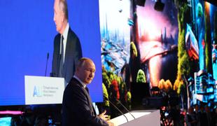 Putin opozoril Zahod: Kmalu bo na mizi naša strategija razvoja umetne inteligence