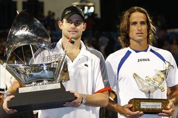 Roddick v velikem slogu slavil v Dubaju