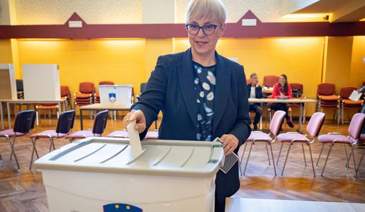 Predsednica poudarila pomen udeležbe na referendumih