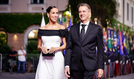 Kdo vse pride na poroko Roberta Goloba in Tine Gaber?
