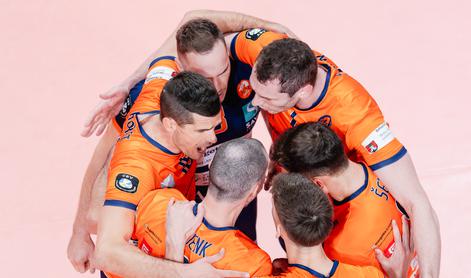 ACH gladko premagal Kamničane, po porazu Kanalcev je zdaj prvi