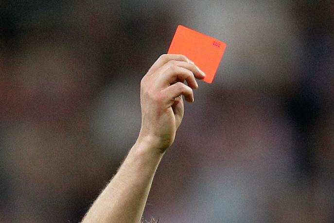 rdeči karton | Ko je Ante Erceg na dvoboju proti Rijeki prejel rdeči karton, je v besu raztrgal sodnikov zvezek. | Foto Sportida