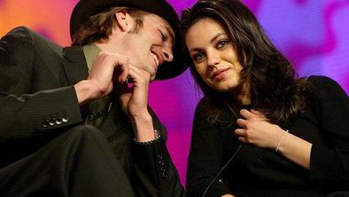 Mila Kunis in Ashton Kutcher živita skupaj, Demi užaljena