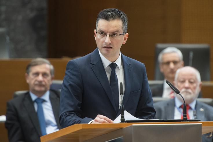 Premier Marjan Šarec se v zvezi s politično odgovornostjo Jureta Lebna pri maketi drugega tira ta teden ni oglasil. V nedeljo je sicer sporočil, da za zdaj v tej zadevi še zaupa presoji predsednika SMC Mira Cerarja. | Foto: STA ,