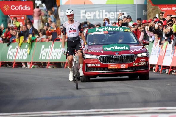 Jay Vine junak šeste etape Vuelte, Vingegaard rdečo majico predal Norvežanu