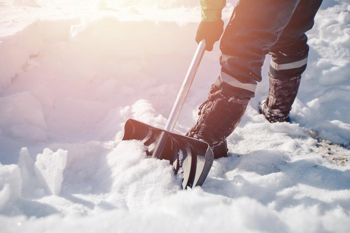sneg | Od nedelje zvečer do ponedeljka zvečer bo na Notranjskem in Kočevskem zapadlo od 30 do 50 centimetrov večinoma suhega snega. | Foto Shutterstock