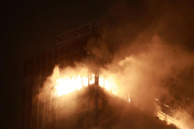 požar, Zagreb, Vjesnik, gasilci, ogenj, nebotičnik, stolpnica | Foto: Hina/STA