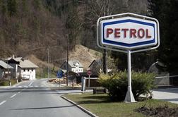 Slovaško-češka družba J&T: Delnice Petrola smo kupili zase, ne za Mol