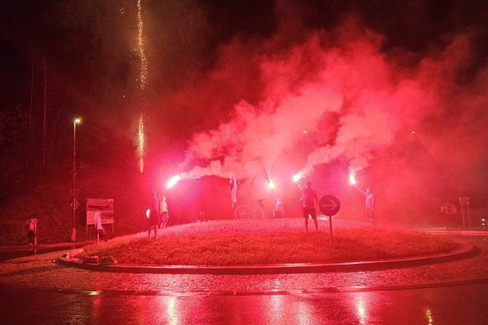 Zagorje Primož Roglič | Veselje navijačev Primoža Rogliča v njegovih krajih | Foto STA