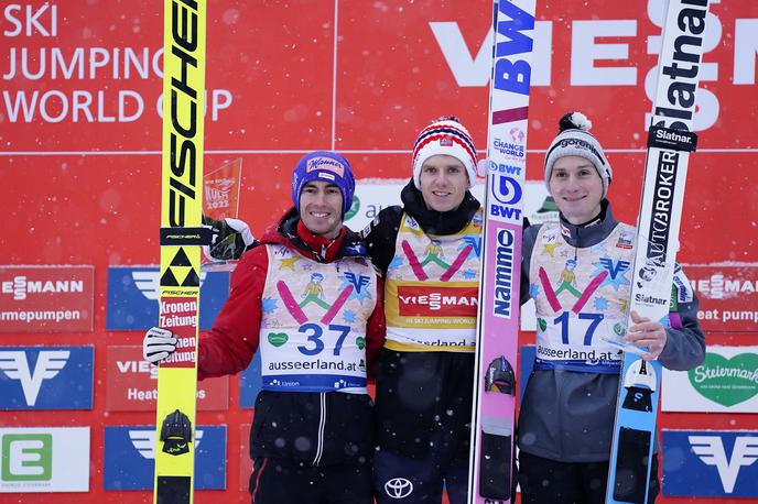 Stefan Kraft, Halvor Egner Granerud, Domen Prevc | Halvor Egner Granerud in Domen Prevc na zmagovalnem odru v Bad Mitterndorfu leta 2023. | Foto Gulliverimage