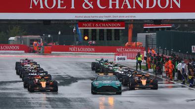 McLaren kljub dežju do dvojne zmage, velik skok Hamiltona