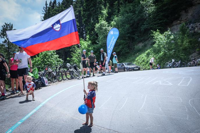 Navijači Golte, Dirka po Sloveniji | Slovenski ljubitelji kolesarstva so imeli na Golteh priložnost dogajanje na dirki Po Sloveniji spremljati povsem od blizu. | Foto Ana Kovač