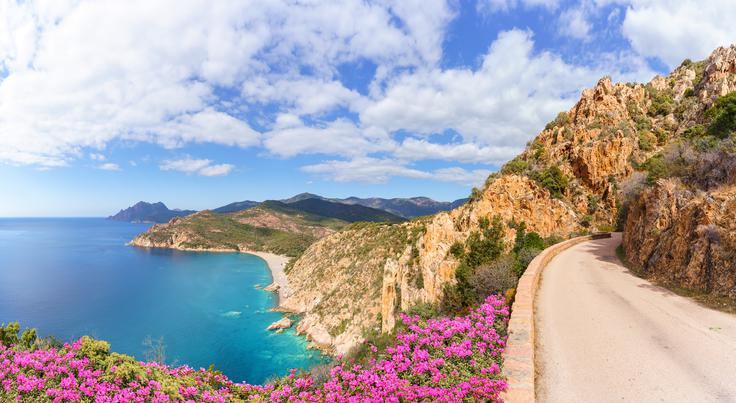 Plage de Bussaglia in Calanques de Piana, otok Korzika | Foto: Shutterstock