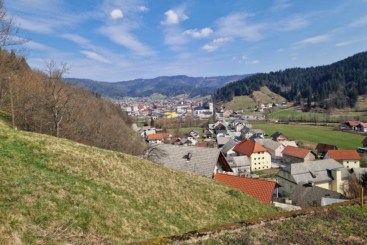 Pohod začnemo v Žireh. | Foto: Matej Podgoršek