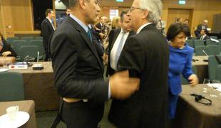 Jean Claude Juncker prepričal SDS in SLS, NSi za Michaela Barniera