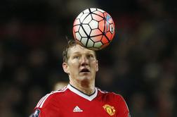 Bastian Schweinsteiger verjame vase