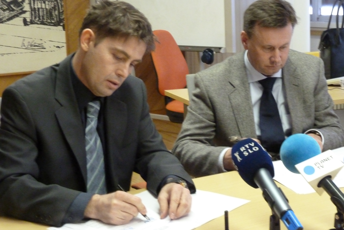 "Rešitelj", ki je podjetje obremenil s fiktivnimi računi