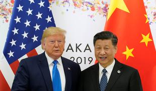 Trump napovedal dodaten dvig carin na kitajski uvoz