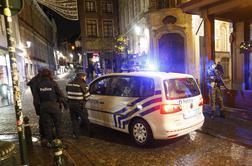 V nočnih racijah v Bruslju aretiranih 16 ljudi