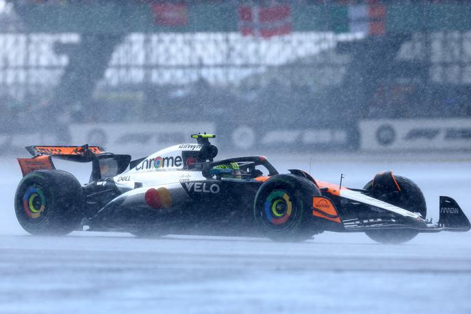 Silverstone Lando Norris McLaren | Sonce, dež, sonce, dež, sonce. Vse smo videli v Silverstonu. Klasična britanska dirka in zmaga za Britanca, Landa Norrisa. | Foto Reuters