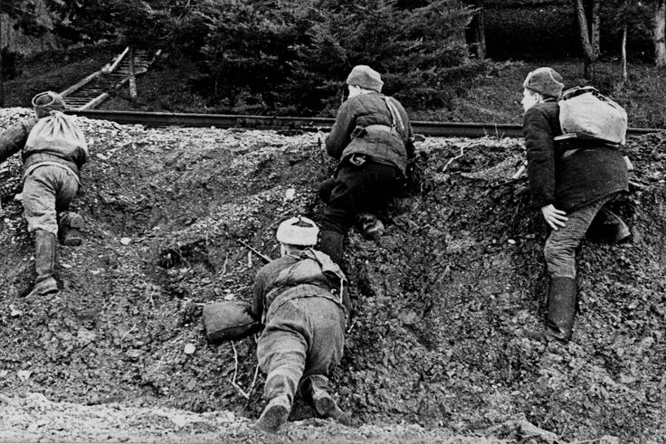 Makarova je pobijala ujete sovjetske partizane. Na fotografiji: sovjetski partizani med drugo svetovno vojno na območju Krima. | Foto: Guliverimage