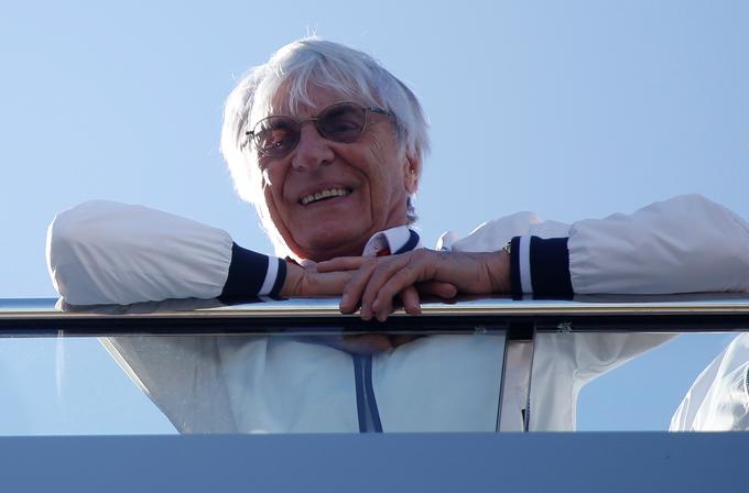 Nekdanji šef formule ena Bernie Ecclestone se je postavil v bran Vettlu. | Foto: Reuters