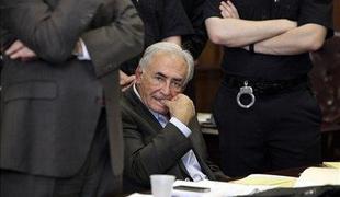 Dominique Strauss-Kahn za zdaj ostaja v zaporu