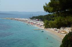 Velik upad turistov na Hrvaškem, včeraj 34 novih okužb #video