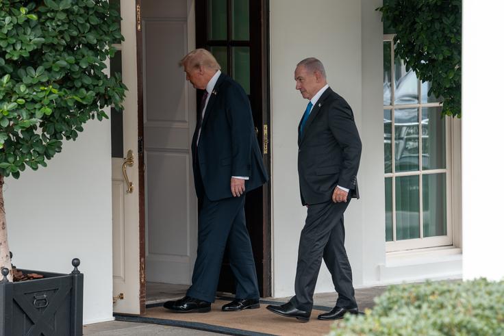 Donald Trump in Benjamin Netanjahu ob današnjem obisku Netanjahuja v Beli hiši.  | Foto: Reuters